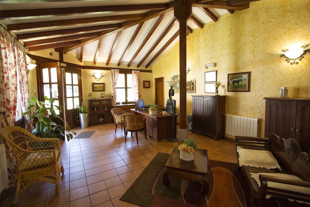 Las Rozas Apartamentos Camin De Pelayo מראה חיצוני תמונה